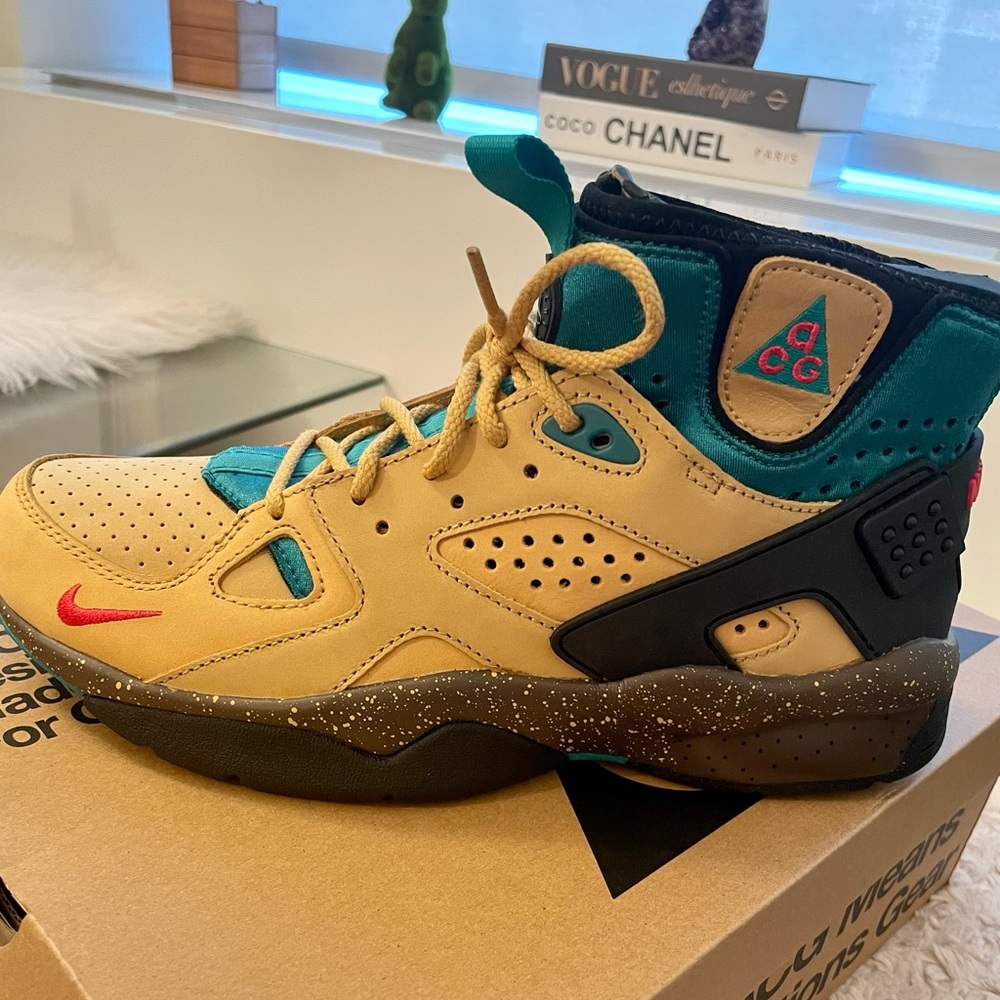 Nike Air Huarache ACG Mowabb OG- Limited Edition - Size 9